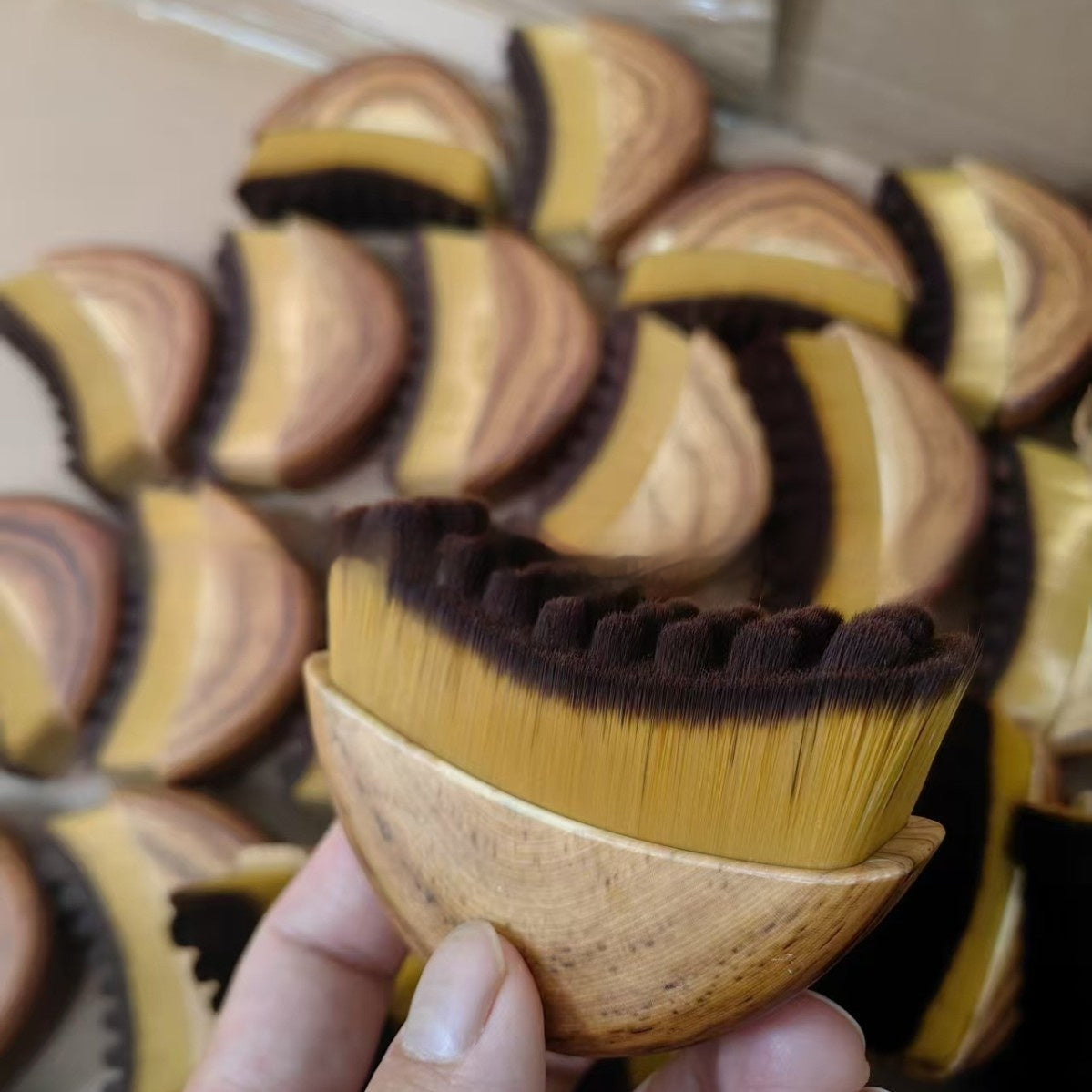 Lymphatic Contour Facial Brush